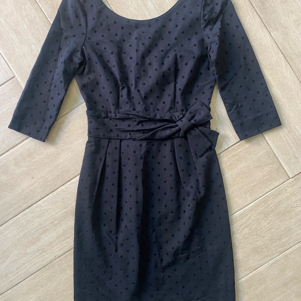 Kate Spade ♠️ Classic Black Dot-Textured Sheath Dress with Waist Tie - Picture 3 of 6